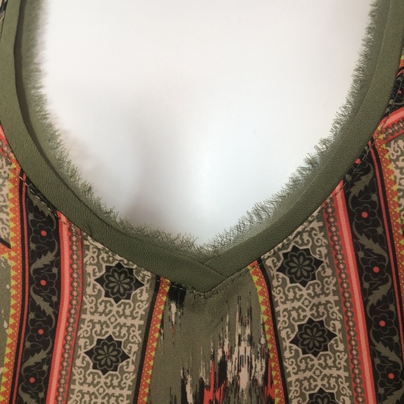 Tobi Boho Double V-Neck Tank Top Medium - Picture 2 of 9